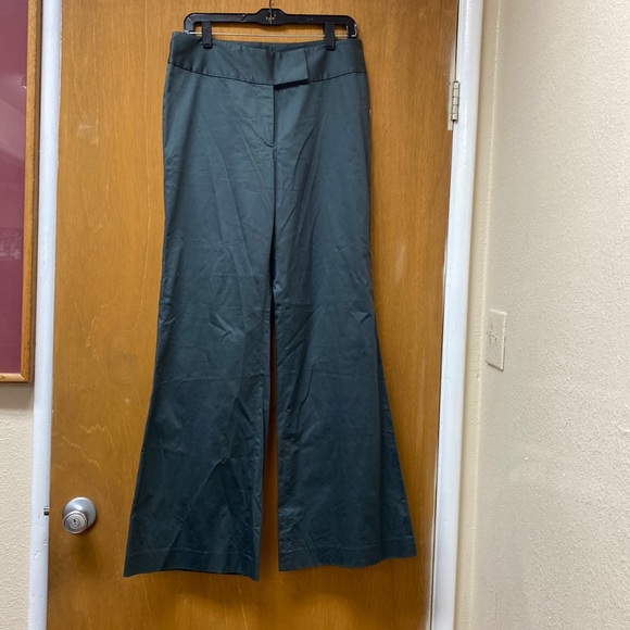 NEW!! GREY, BADGLEY MISCHKA size 8 bell bottom pants - Picture 1 of 13